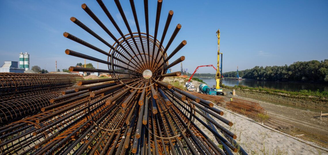 Izvor: ˝Osijek će do 2025. godine dobiti novi terminal za rasute terete u riječnoj luci vrijedan 34 milijuna eura˝, Jutarnji list